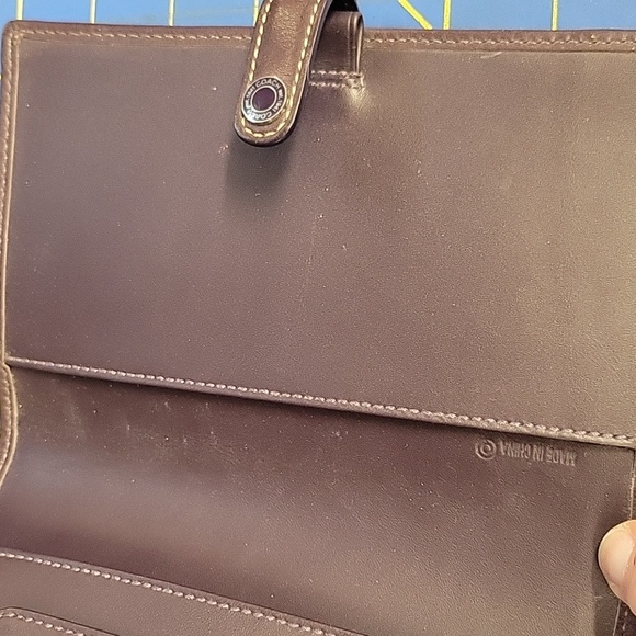 Coach Brown Leather 7" x 4.5" Wallet Snap Clousure - Picture 4 of 11